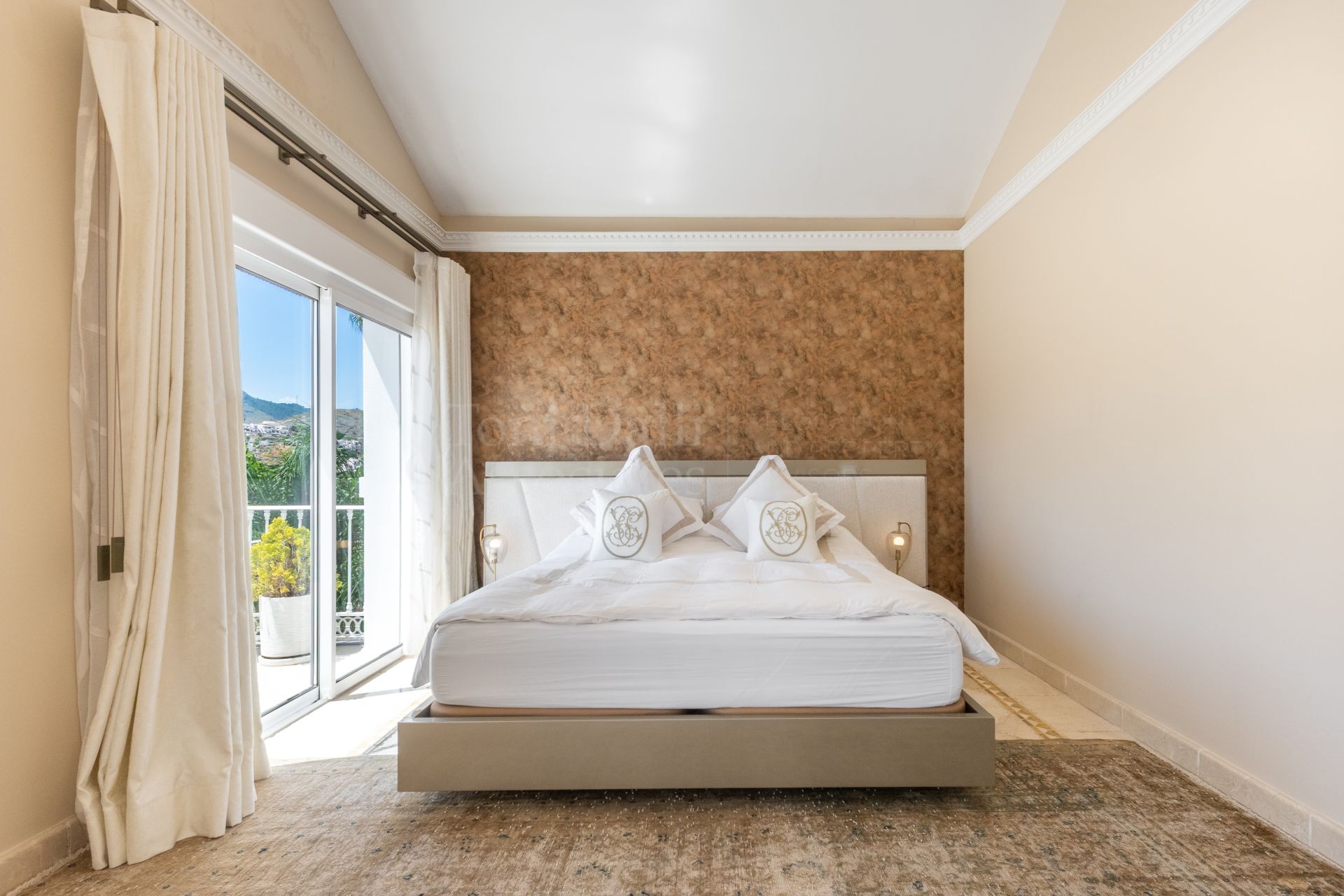 Villa in La Alqueria, Benahavis