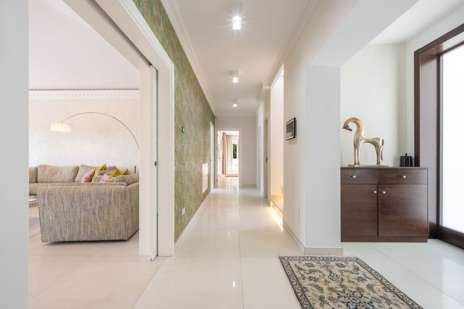 Villa in La Alqueria, Benahavis