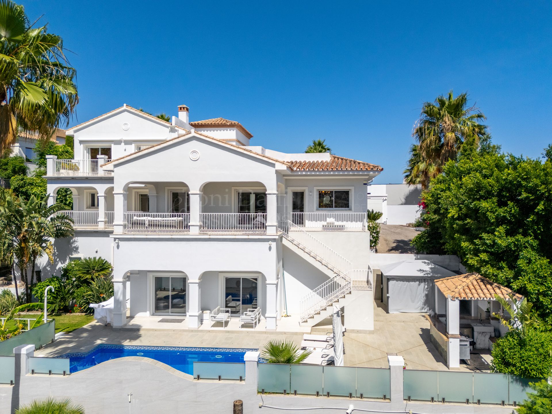 Villa in La Alqueria, Benahavis