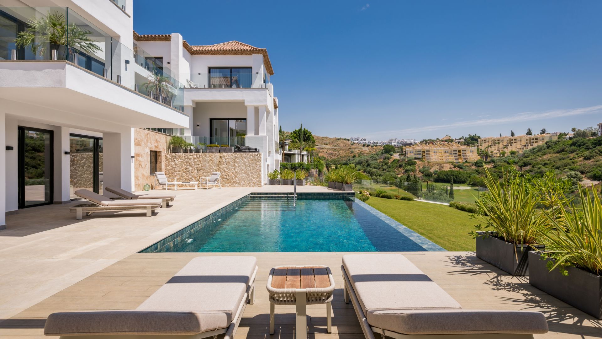 Villa in Los Flamingos, Benahavis