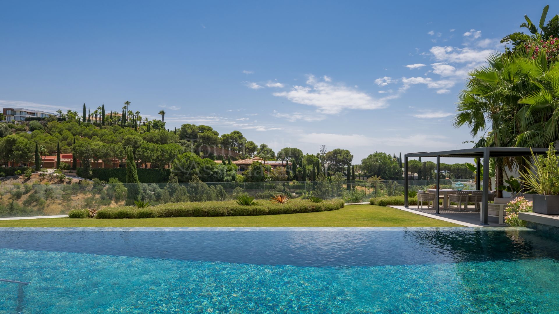 Villa in Los Flamingos, Benahavis