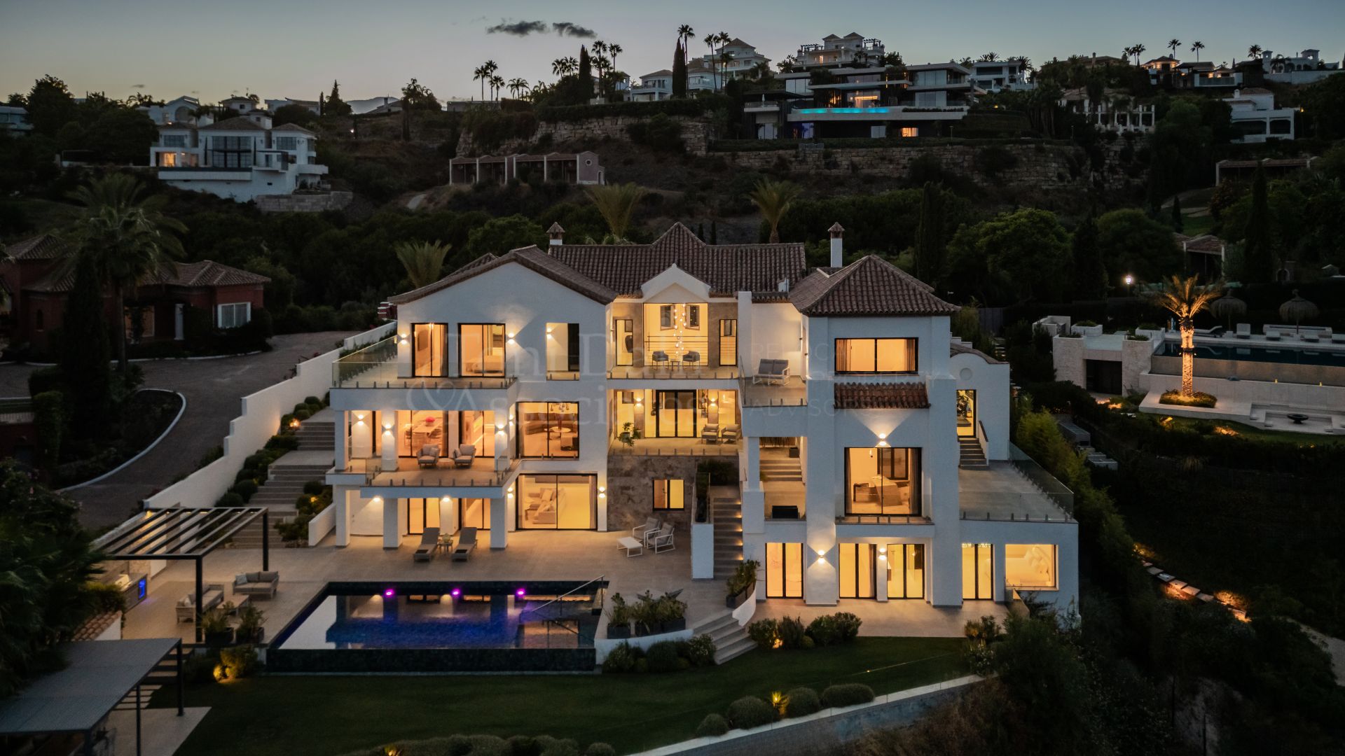 Villa in Los Flamingos, Benahavis
