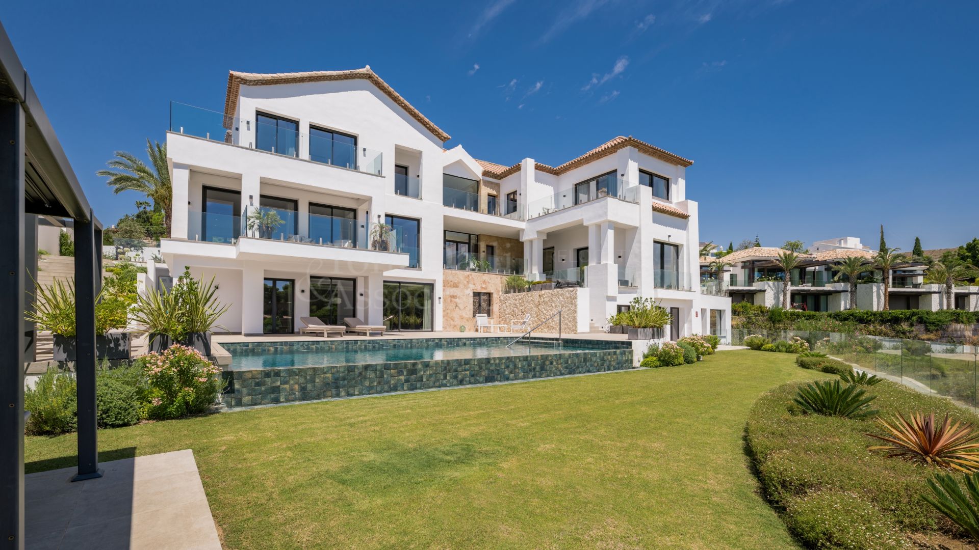 Villa in Los Flamingos, Benahavis