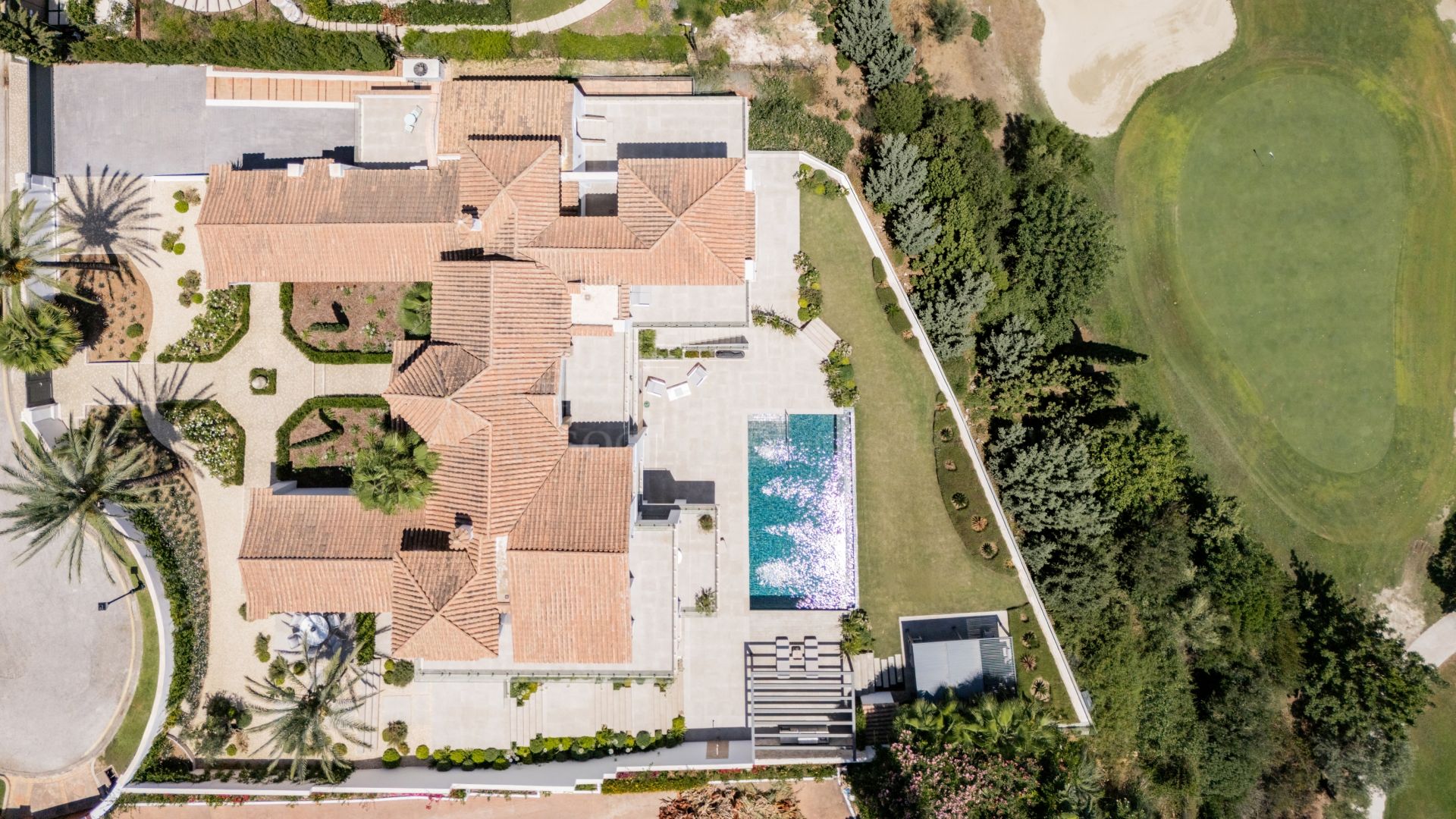 Villa in Los Flamingos, Benahavis