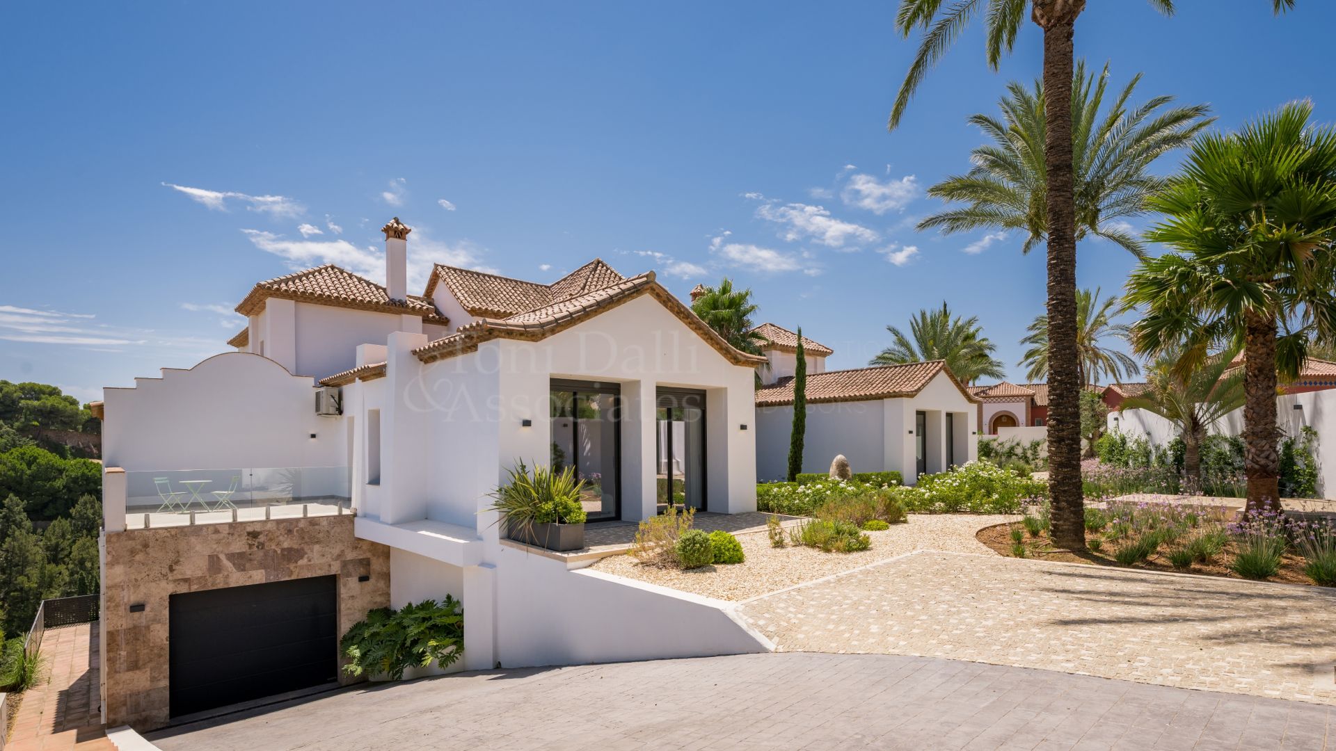 Villa in Los Flamingos, Benahavis