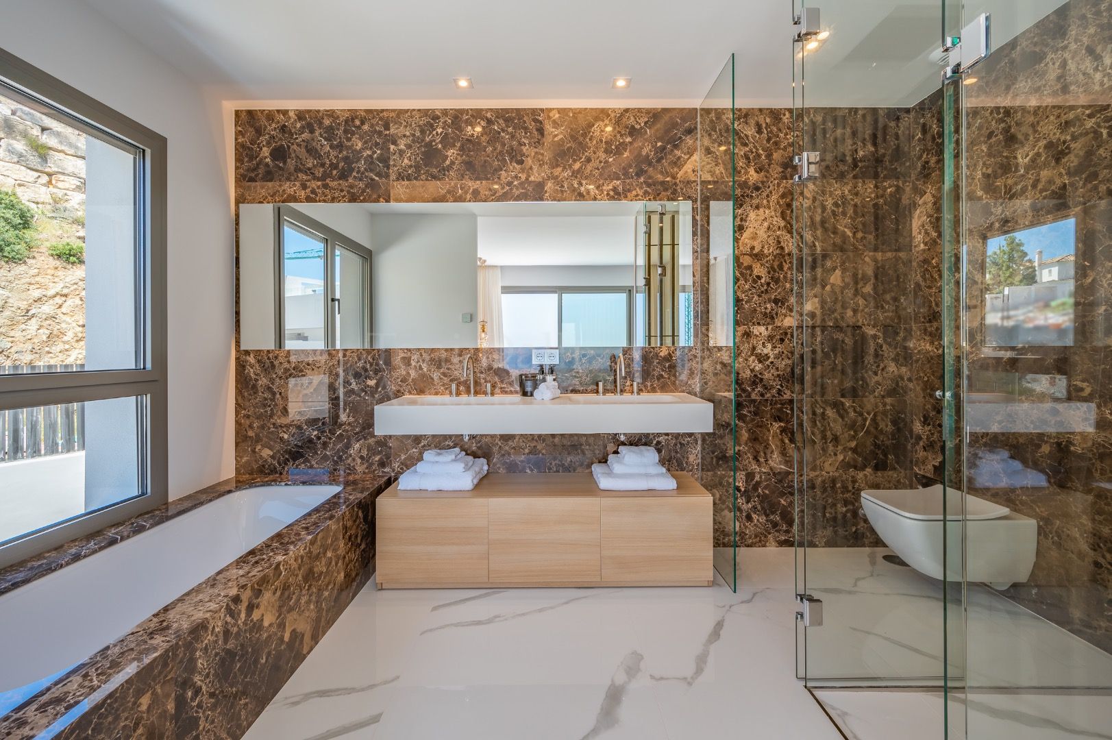 Apartment in Byu Hills, Benahavis