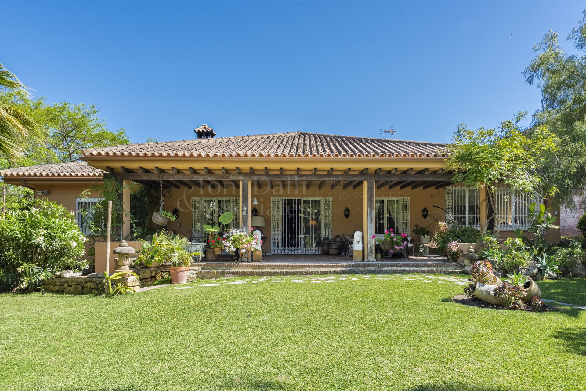 Villa in Atalaya de Rio Verde, Marbella