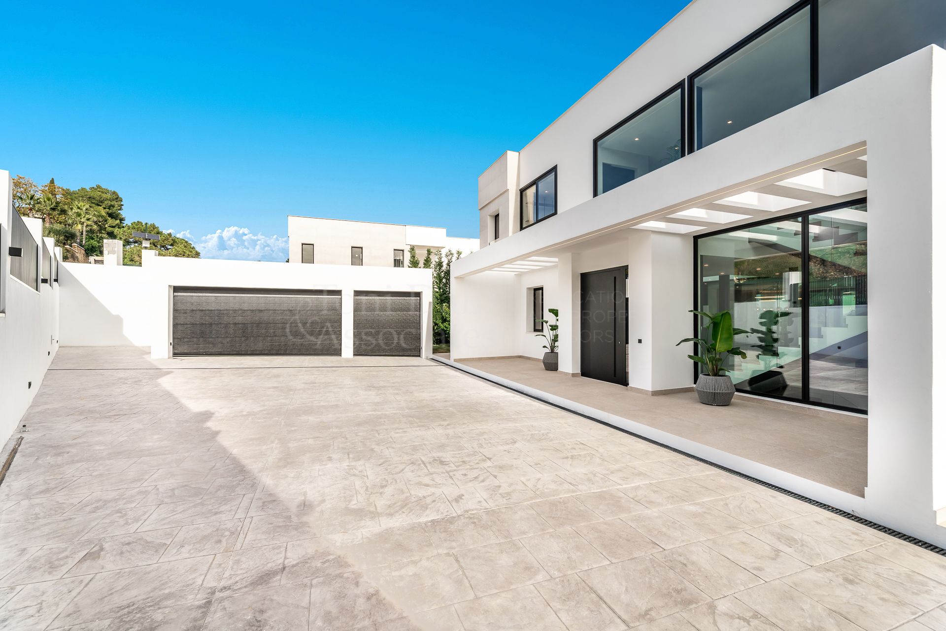 Villa in El Madroñal, Benahavis