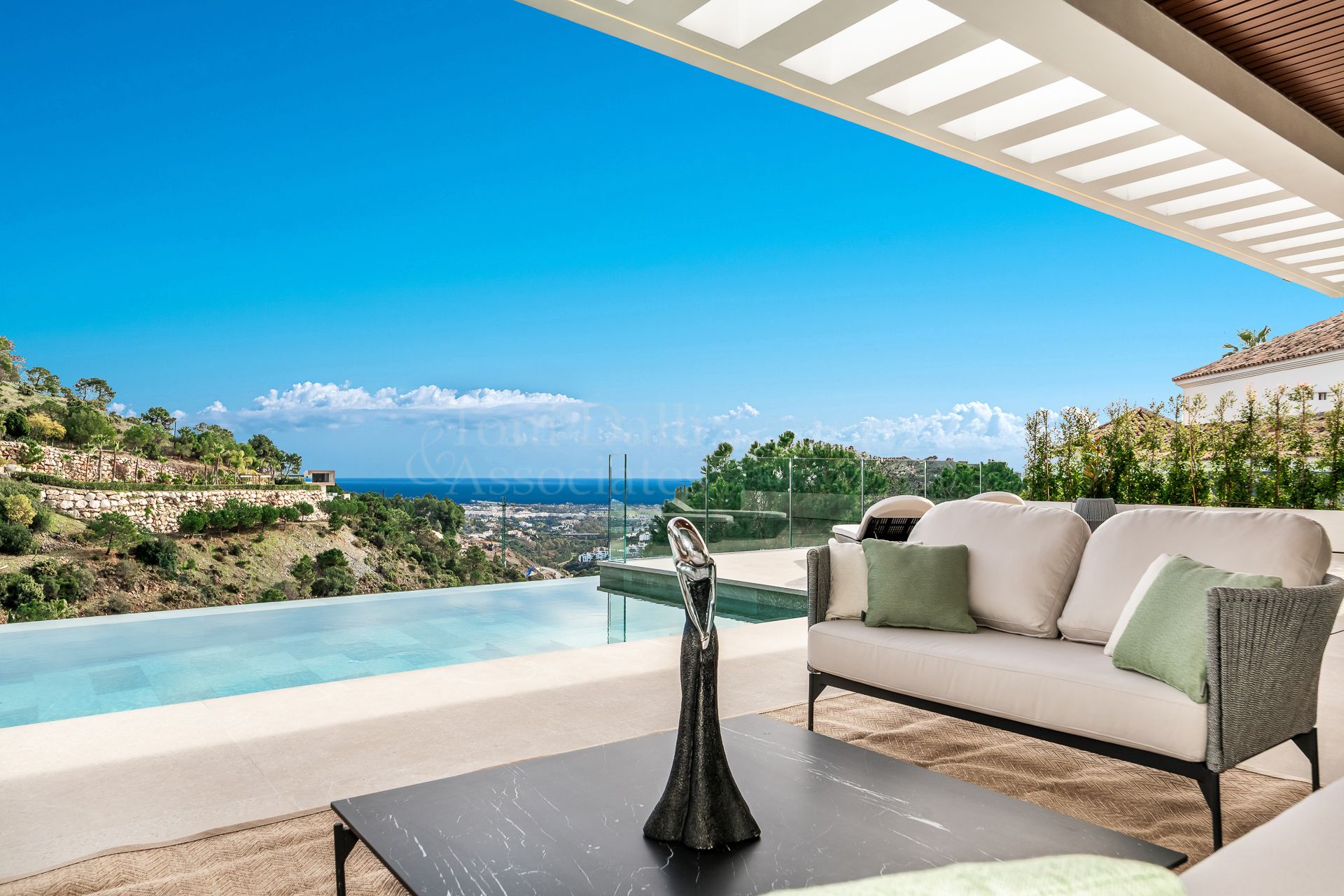 Villa in El Madroñal, Benahavis