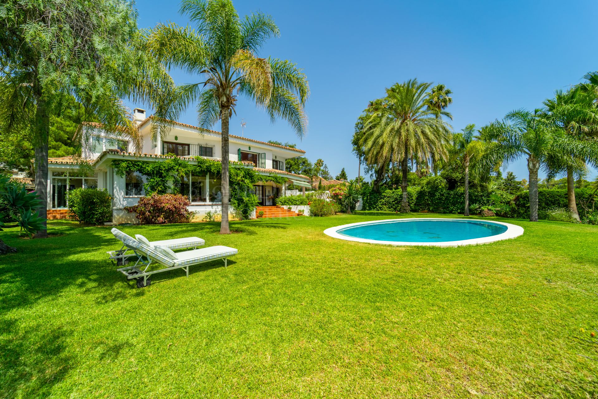 Villa in Marbella Golden Mile, Marbella