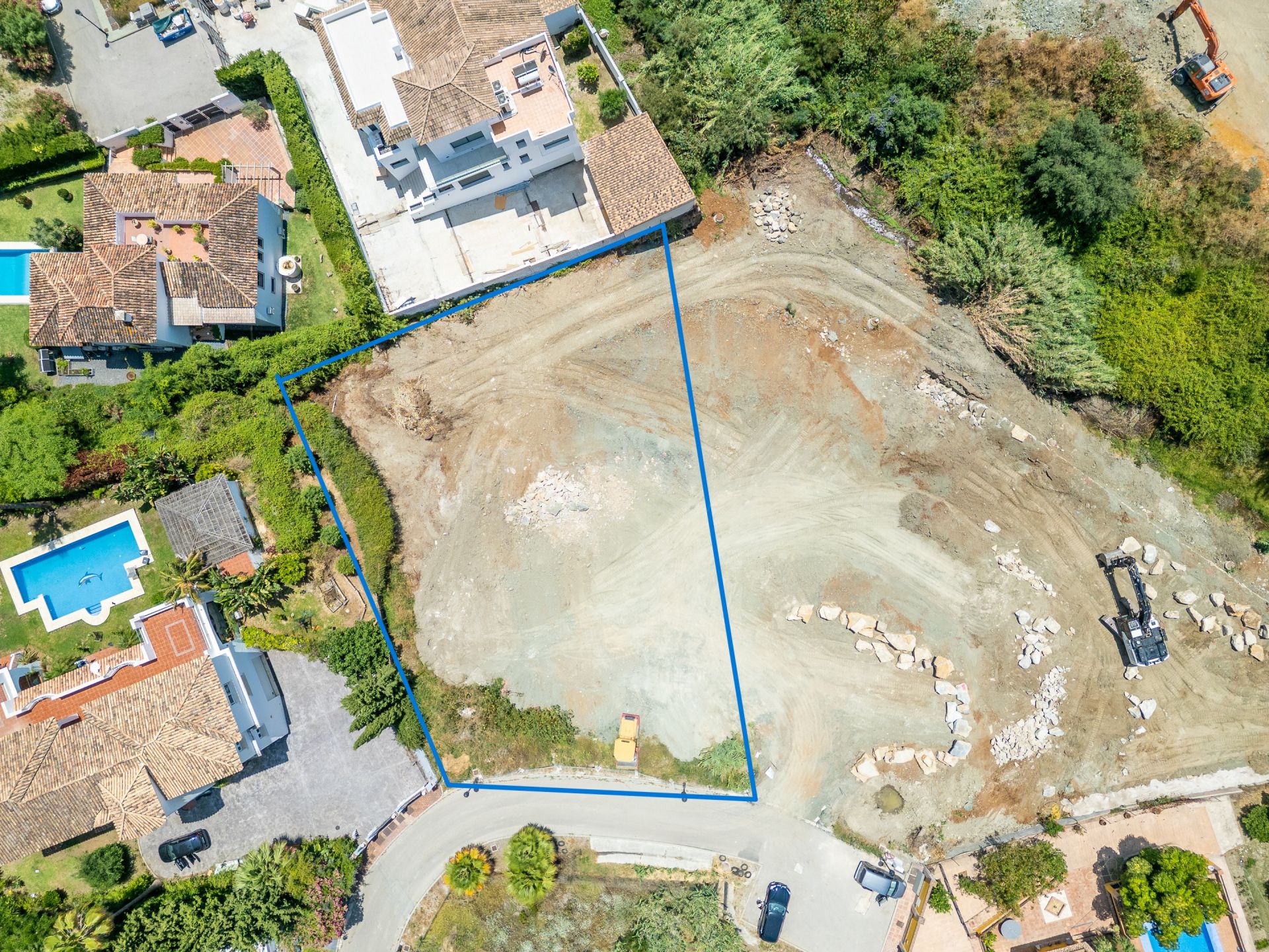 Plot in El Paraiso, Estepona