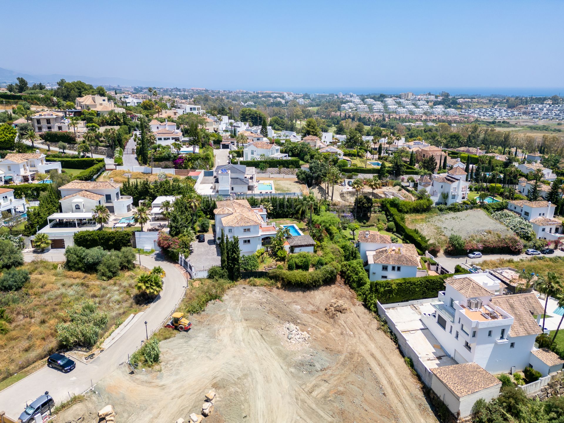 Plot in El Paraiso, Estepona