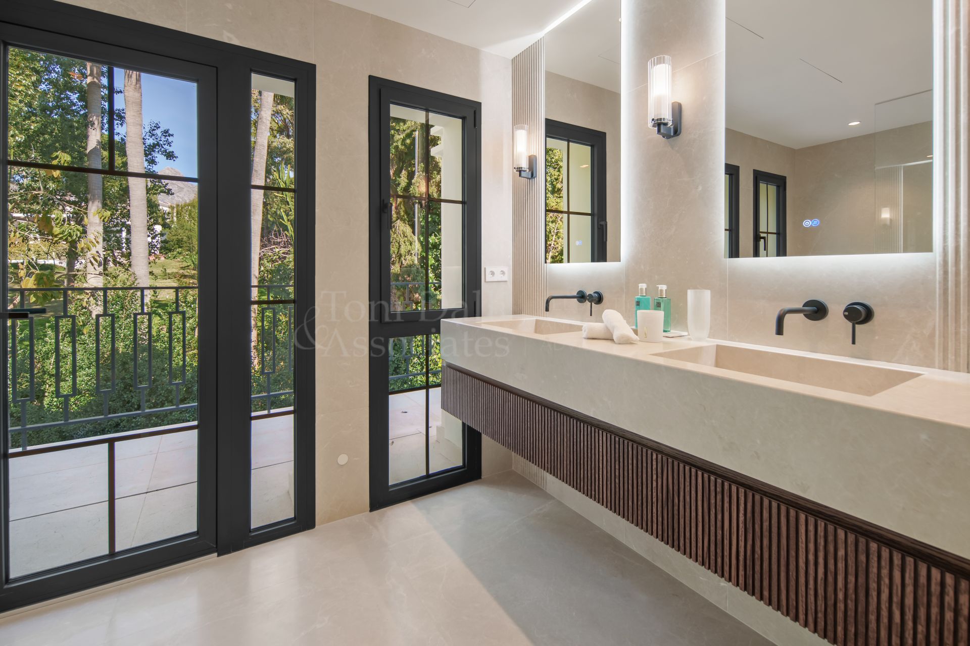 Villa in Nueva Andalucia, Marbella