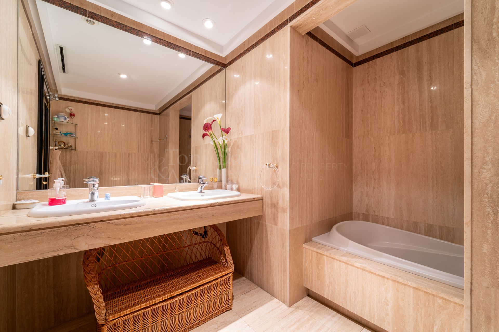 Apartment in Cipreses del Mar, Marbella