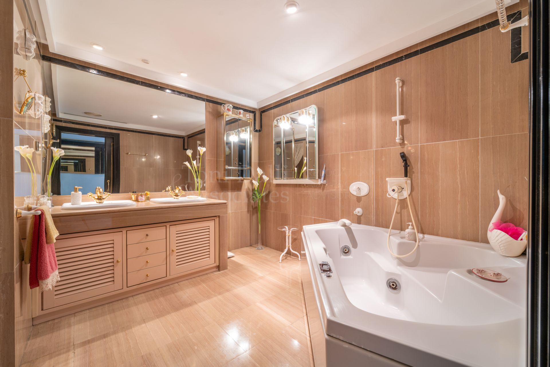 Apartment in Cipreses del Mar, Marbella