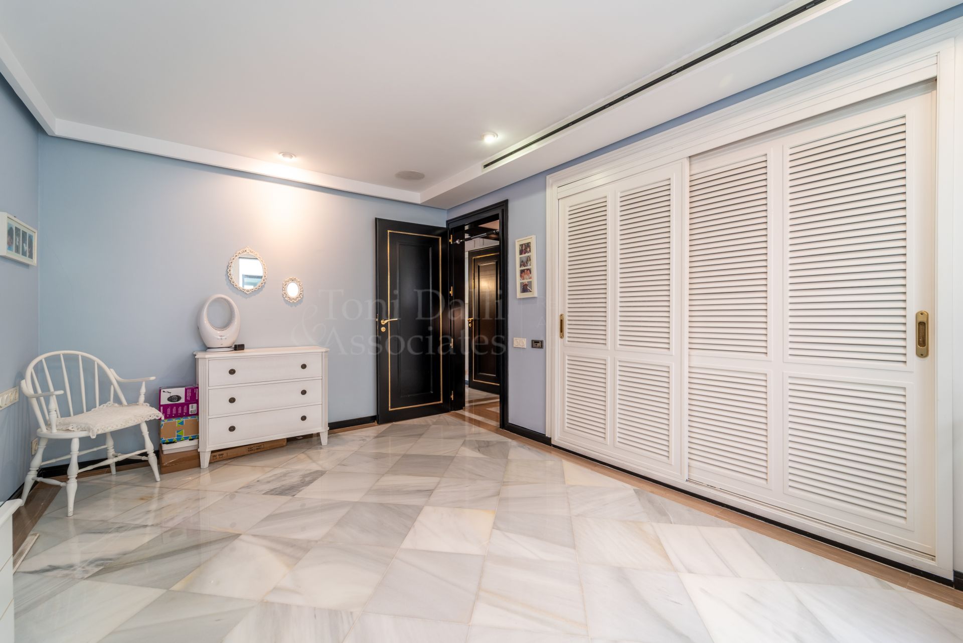 Apartment in Cipreses del Mar, Marbella