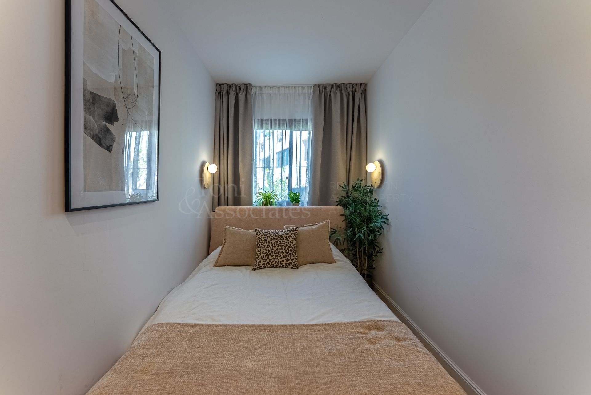 Town House in Los Arqueros, Benahavis