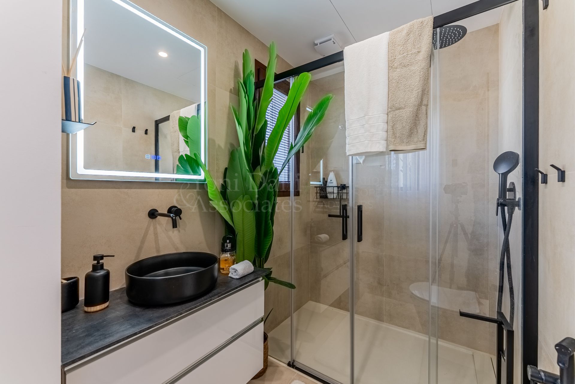 Town House in Los Arqueros, Benahavis