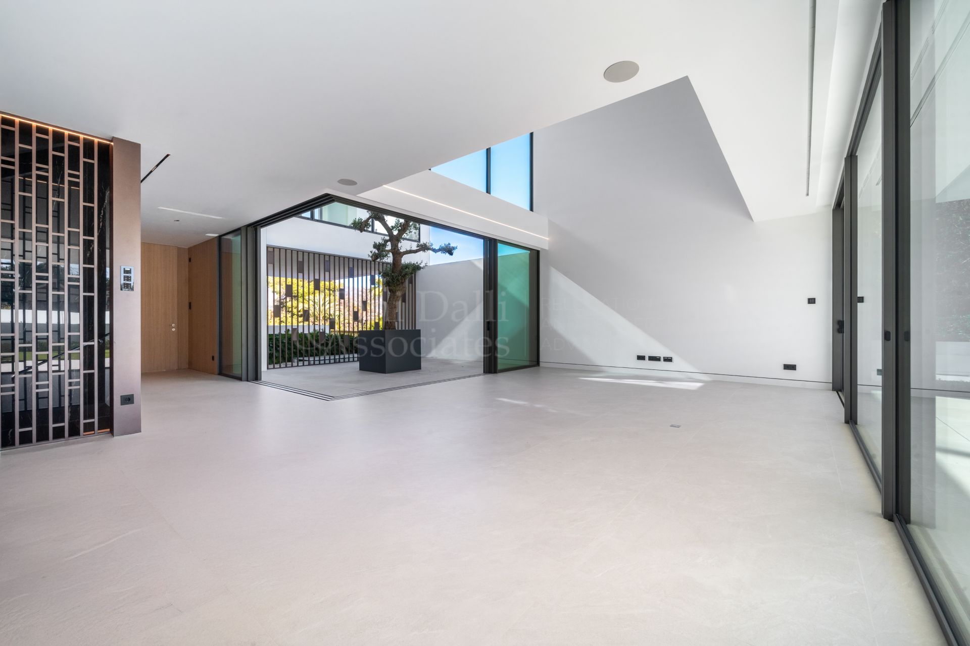 Villa in Atalaya de Rio Verde, Marbella