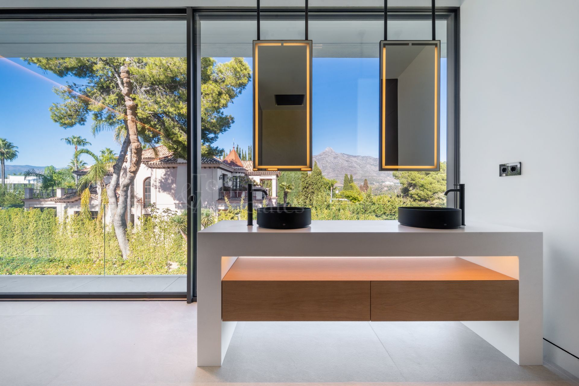 Villa in Atalaya de Rio Verde, Marbella