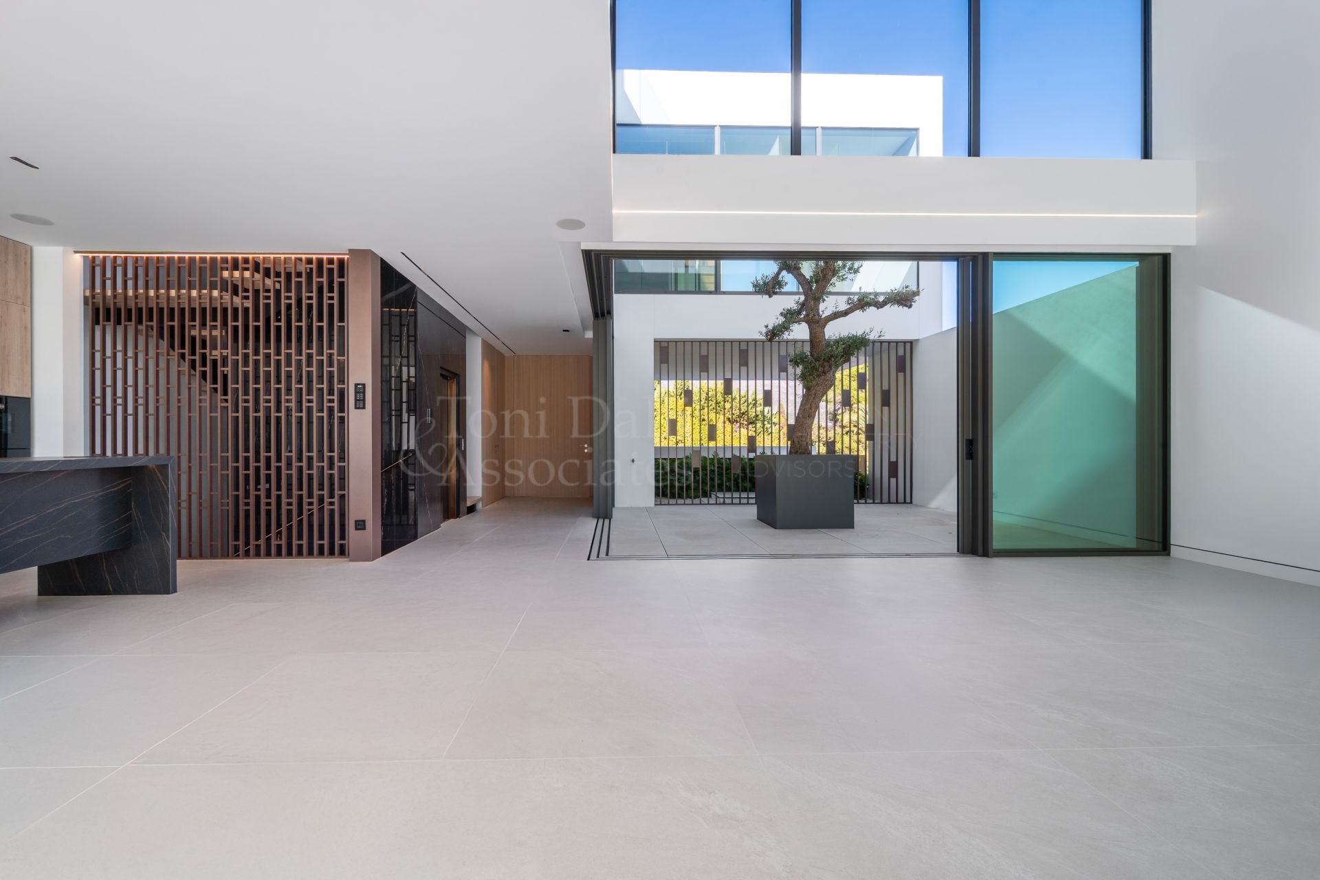 Villa in Atalaya de Rio Verde, Marbella