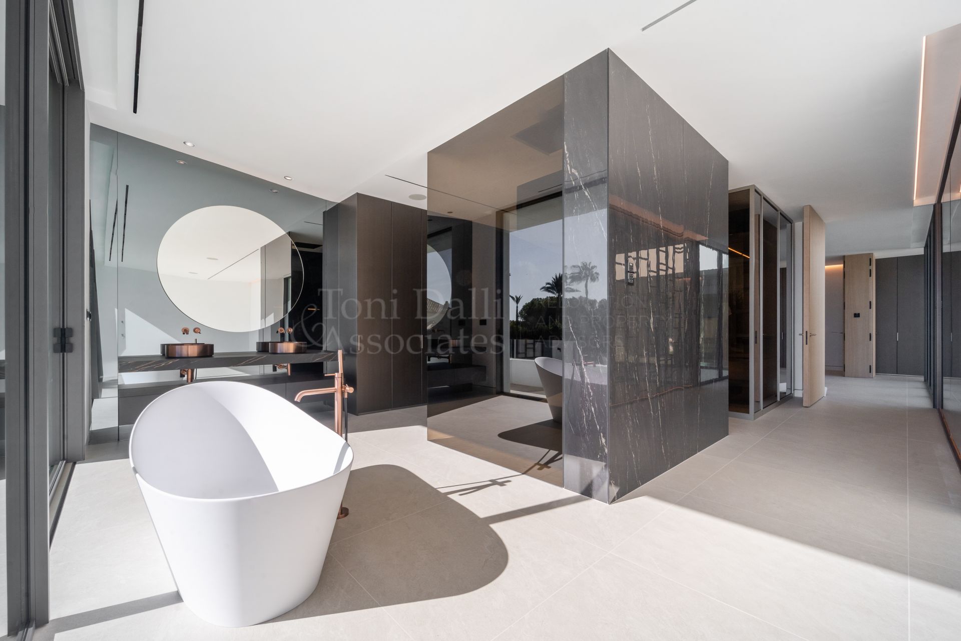 Villa in Atalaya de Rio Verde, Marbella