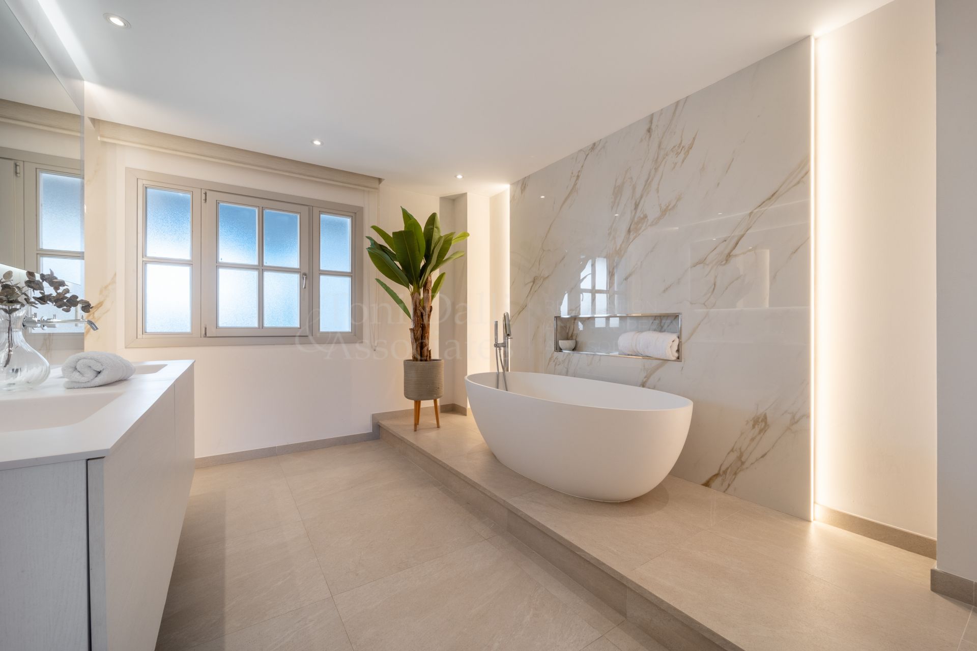 Villa in Los Naranjos Golf, Marbella