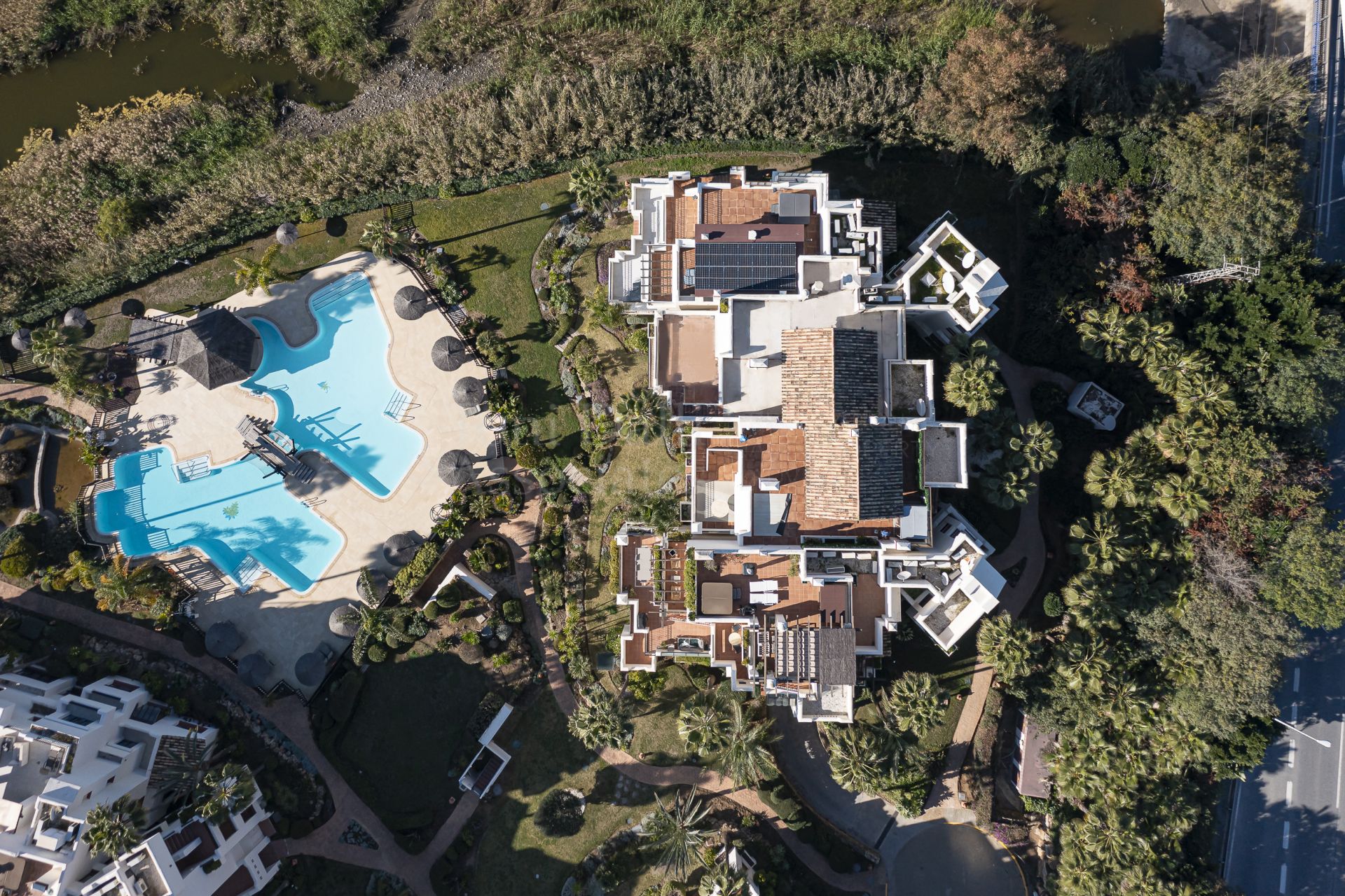 Duplex Penthouse in Bahía del Velerín, Estepona