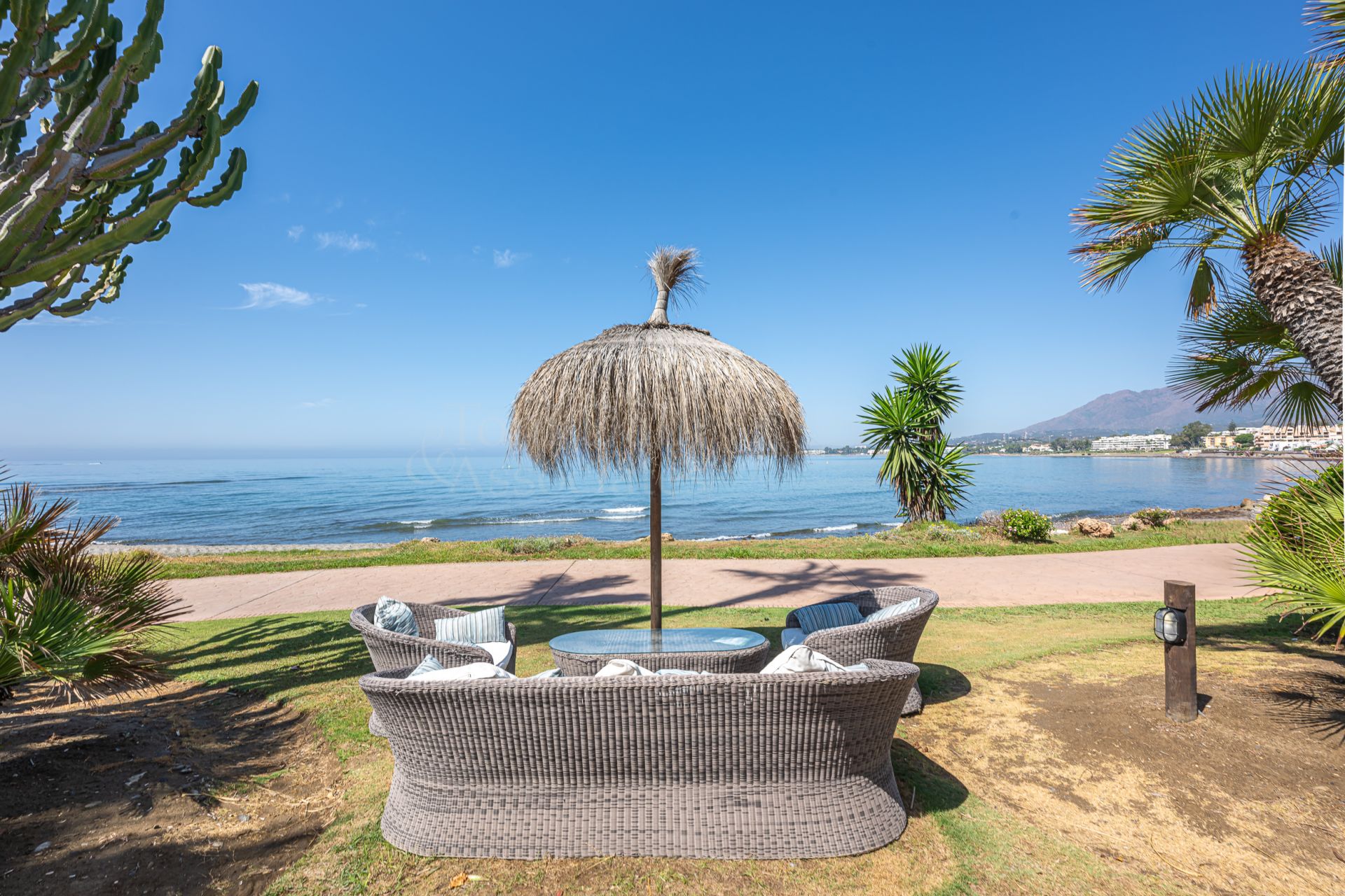 Duplex Penthouse in Torre Bermeja, Estepona