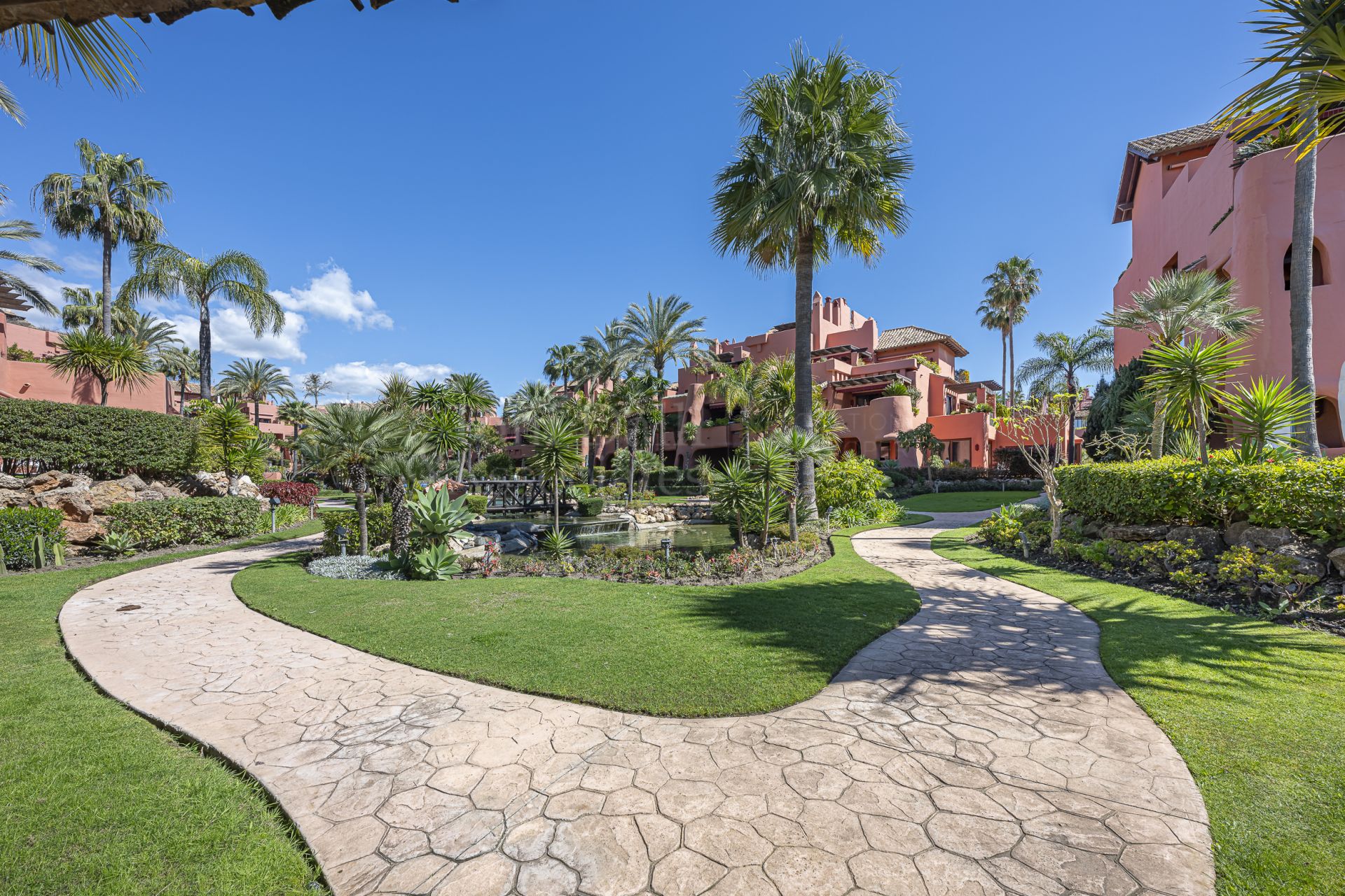 Duplex Penthouse in Torre Bermeja, Estepona