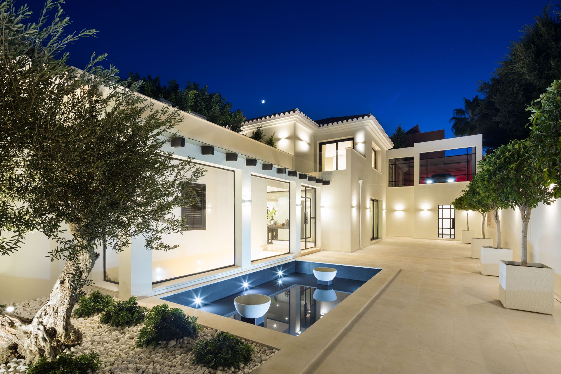 Villa in Nueva Andalucia, Marbella