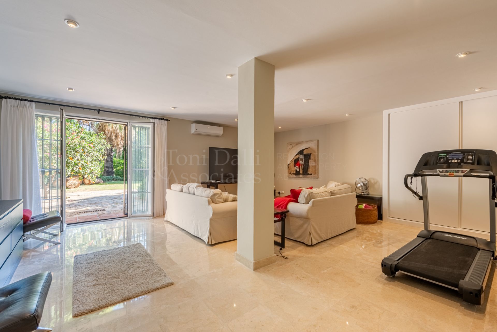 Villa in Vega del Colorado, Benahavis