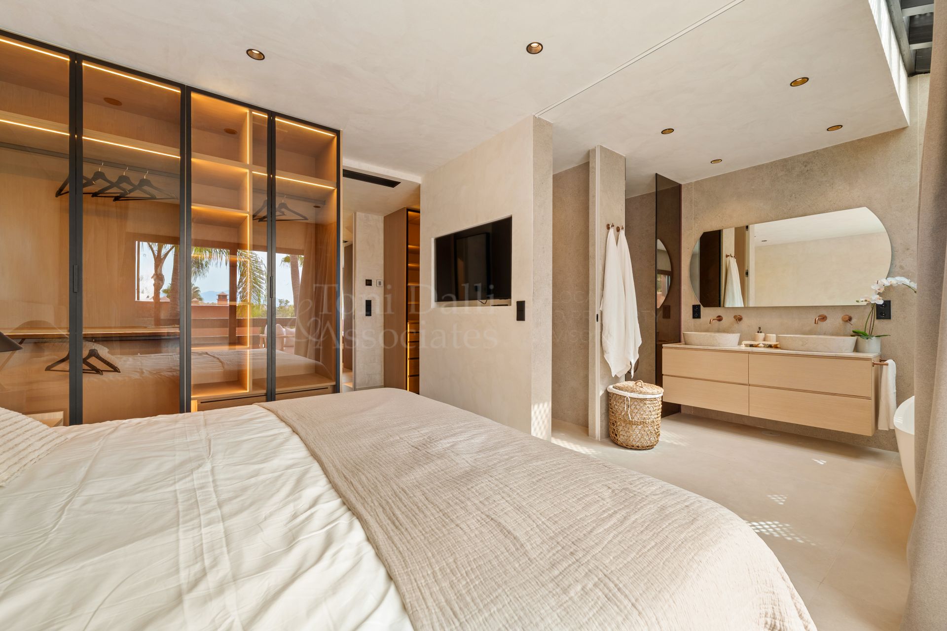 Town House in Altos de Puente Romano, Marbella