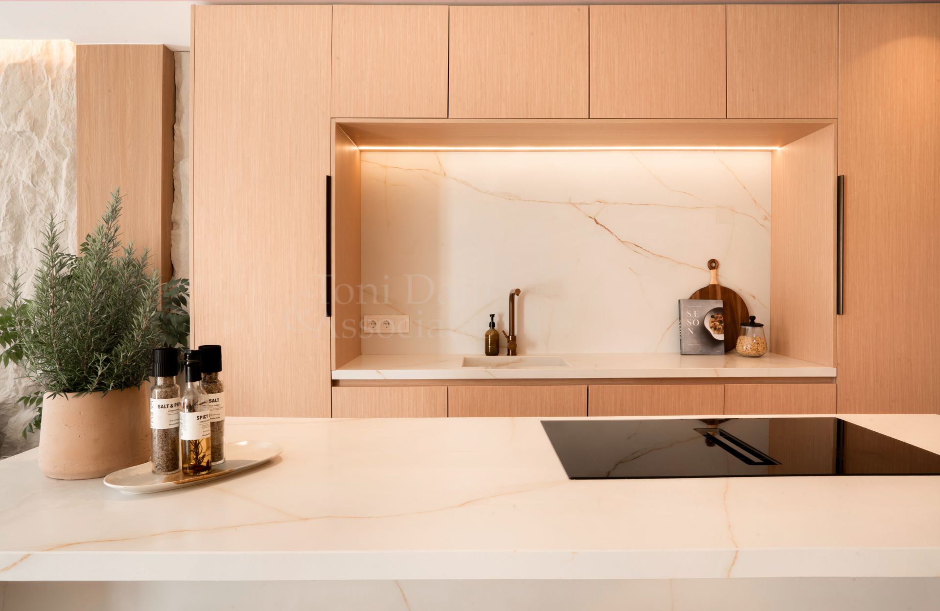 Town House in Azalea Beach, Marbella