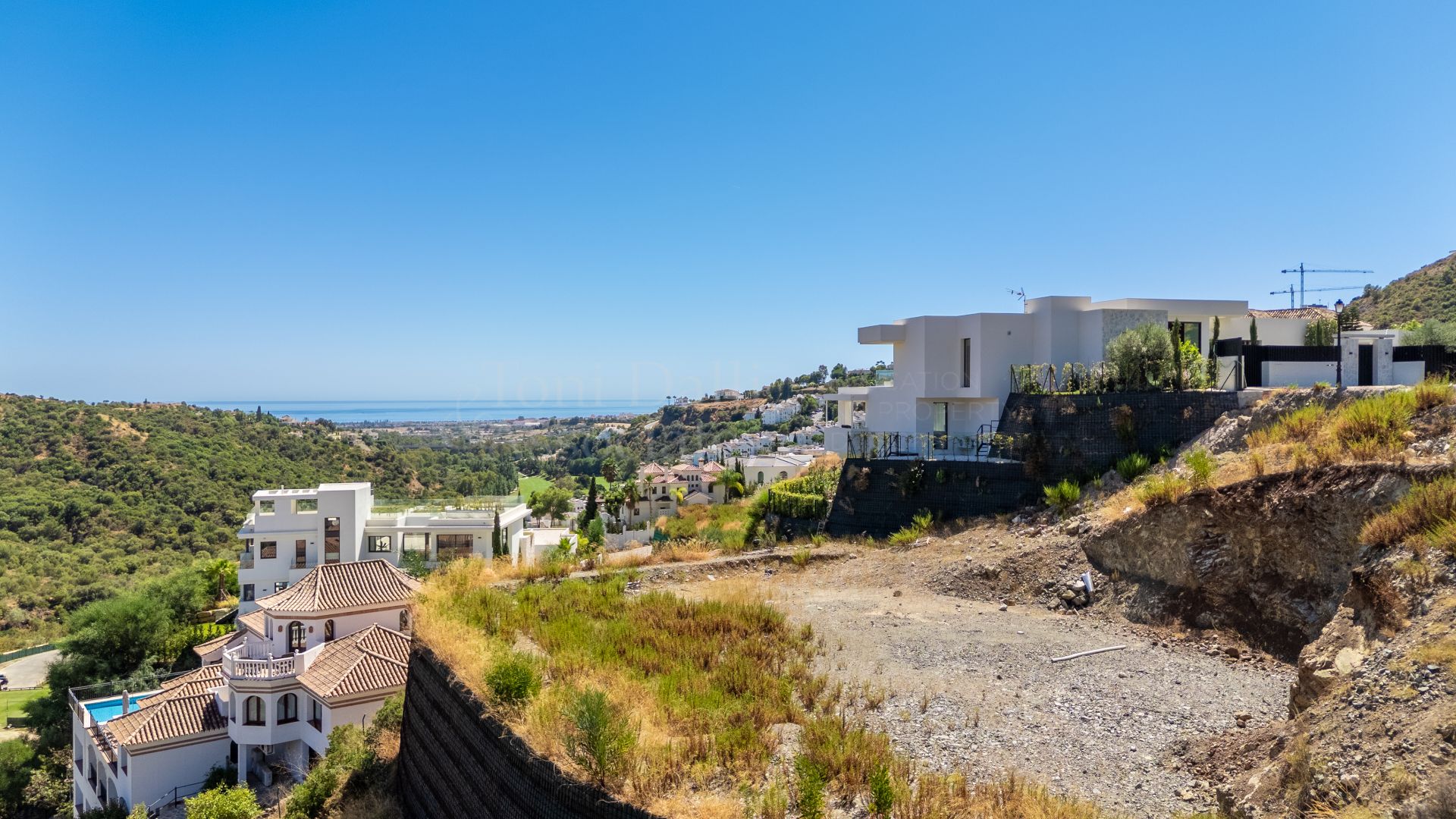 Plot in Lomas de La Quinta, Benahavis