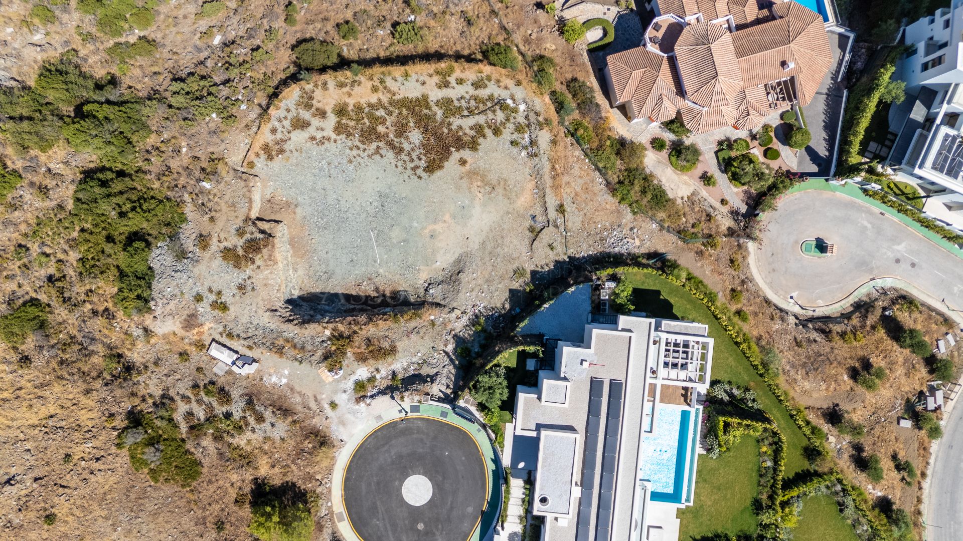 Plot in Lomas de La Quinta, Benahavis
