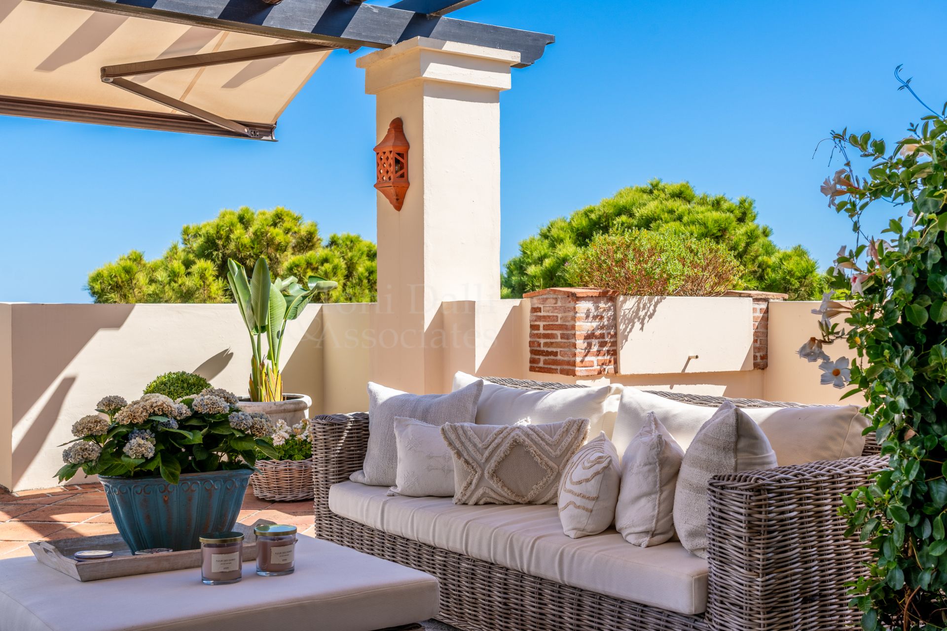 Duplex Penthouse in Los Capanes del Golf, Benahavis