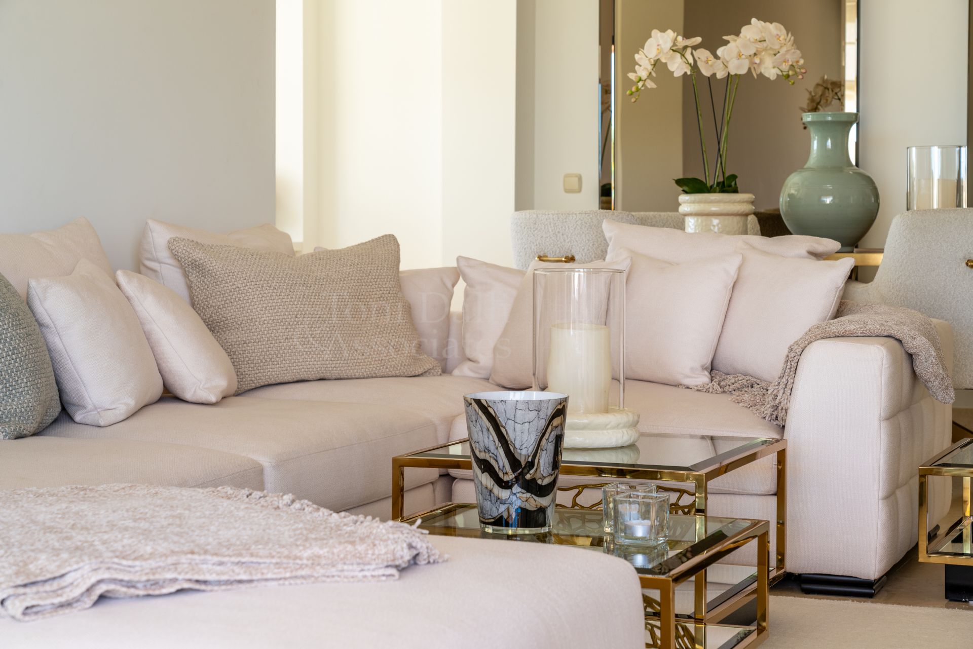 Duplex Penthouse in Los Capanes del Golf, Benahavis