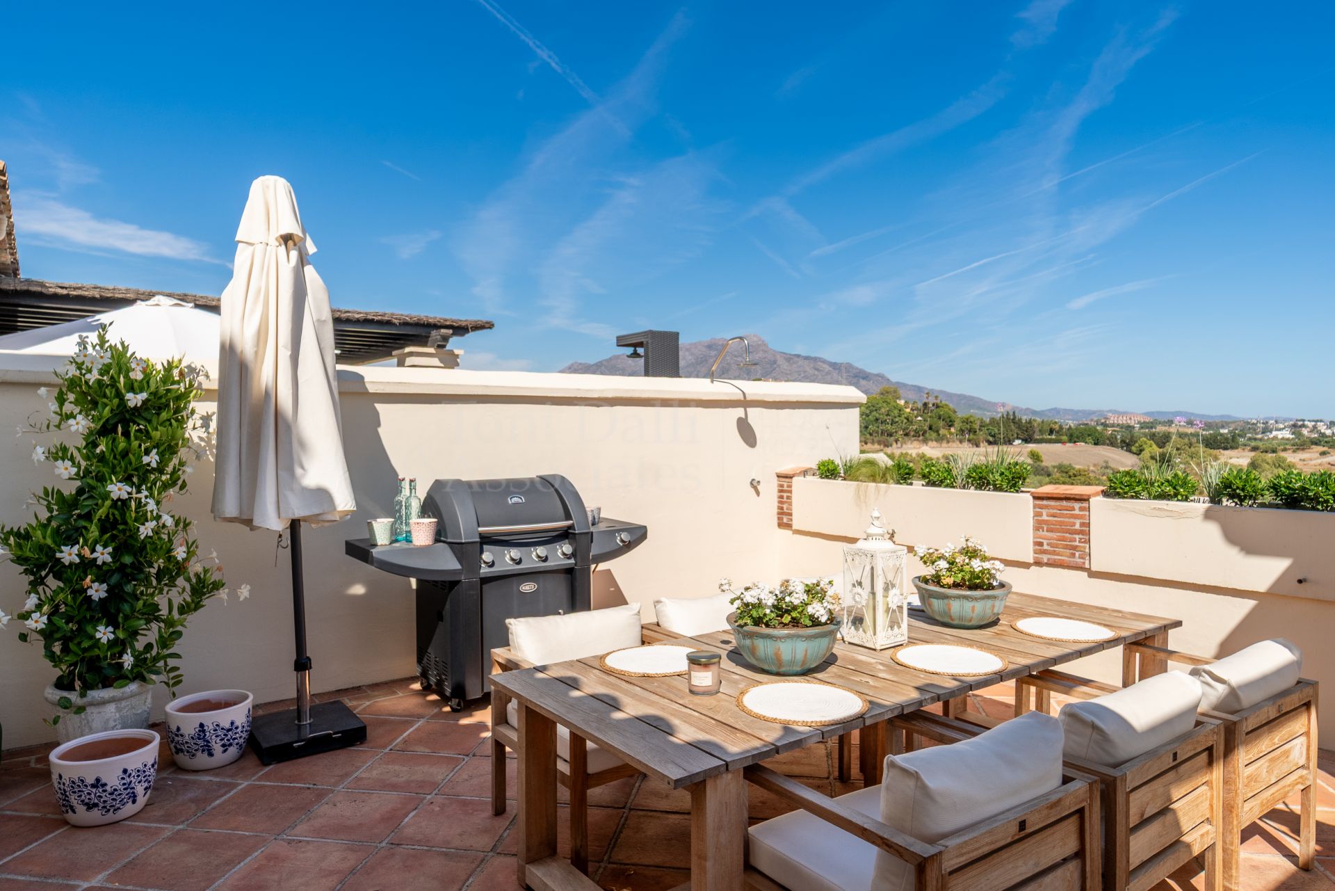 Duplex Penthouse in Los Capanes del Golf, Benahavis