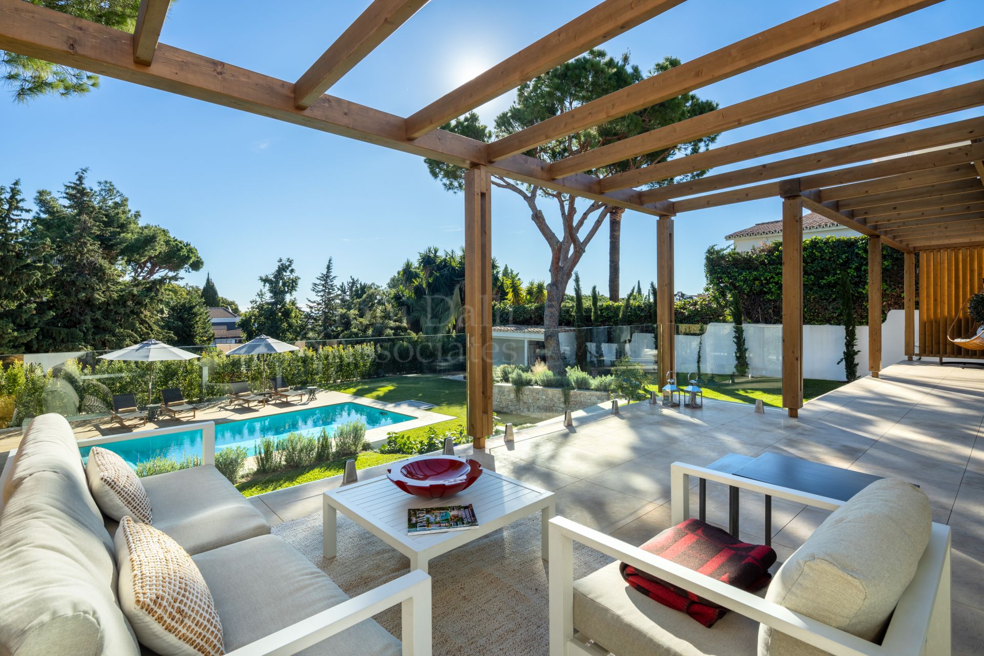 Villa in Cerrado de Elviria, Marbella