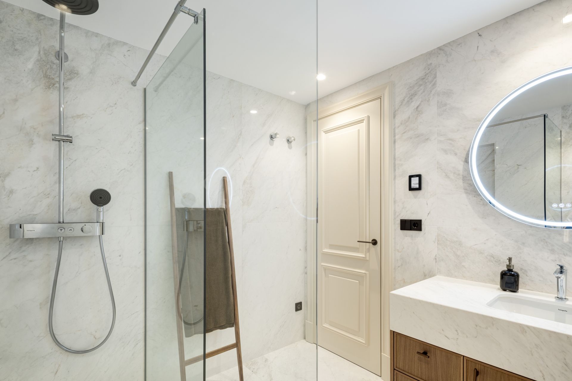 Villa in Cerrado de Elviria, Marbella