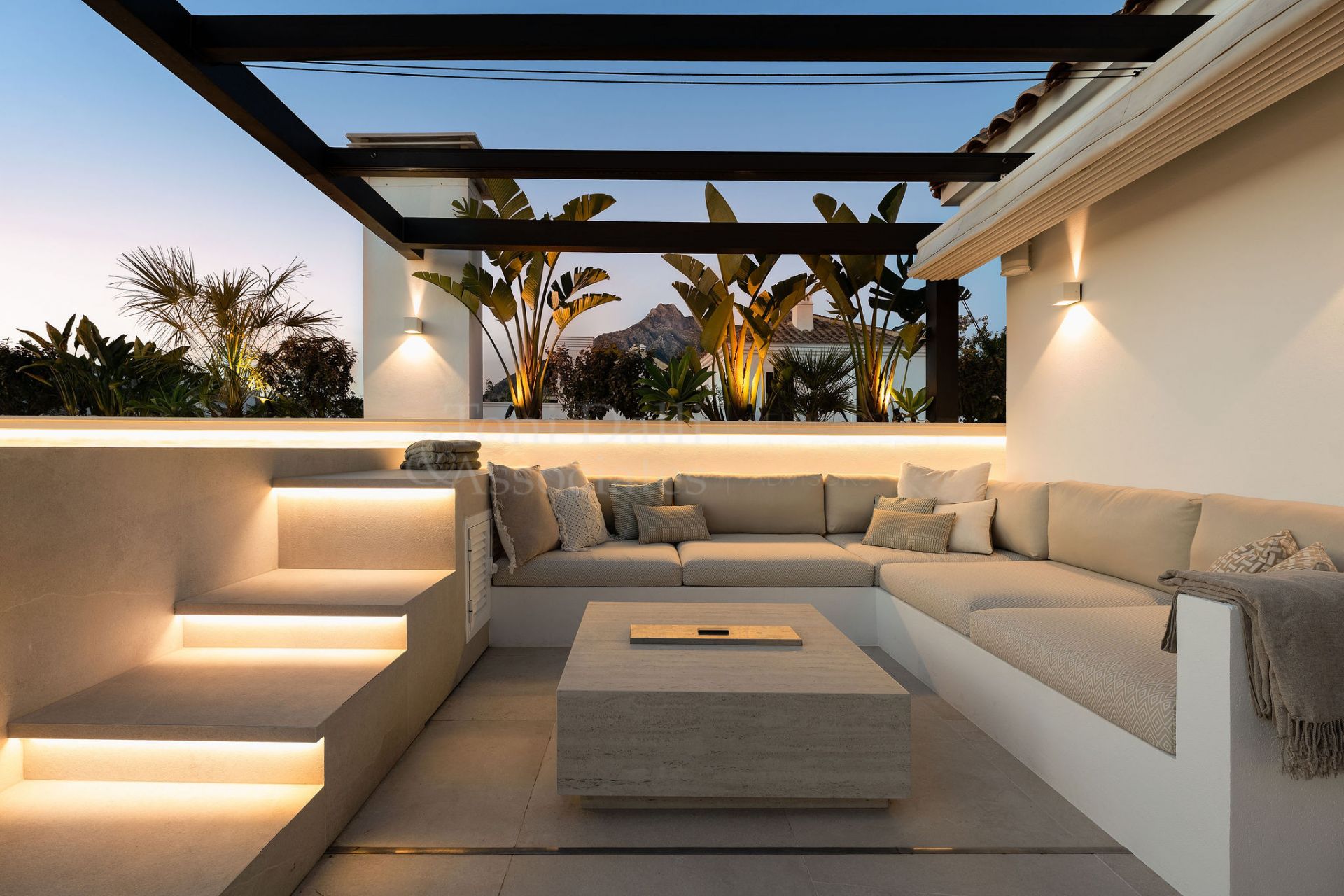 Duplex Penthouse in Lomas del Rey, Marbella