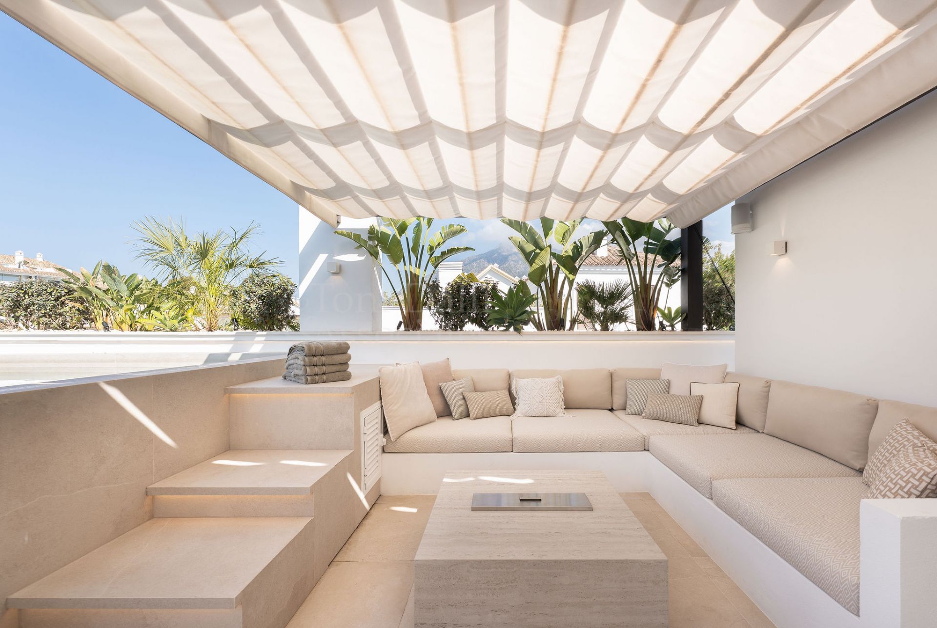 Duplex Penthouse in Lomas del Rey, Marbella