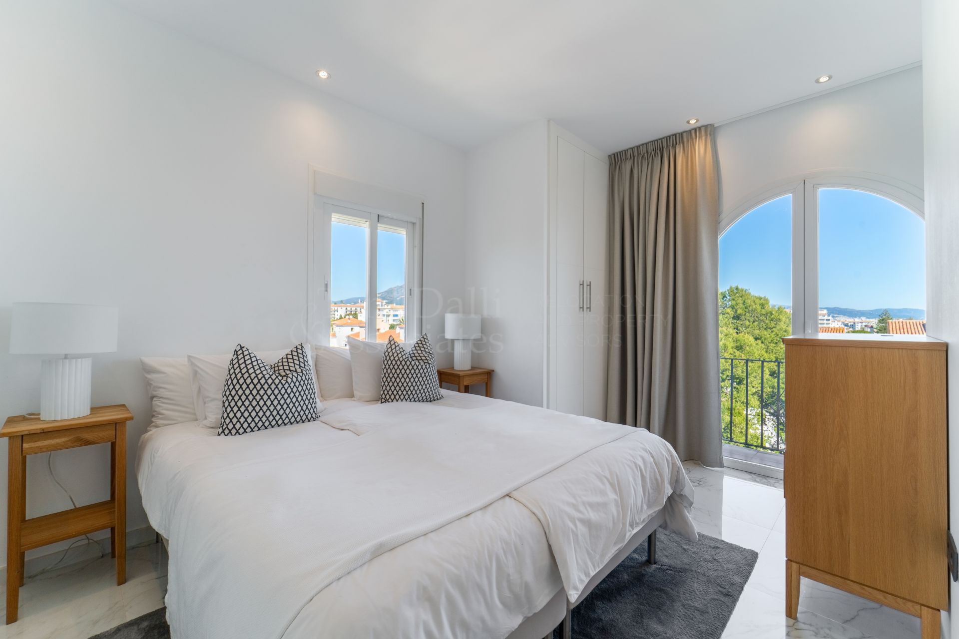 Duplex Penthouse in Andalucia del Mar, Marbella