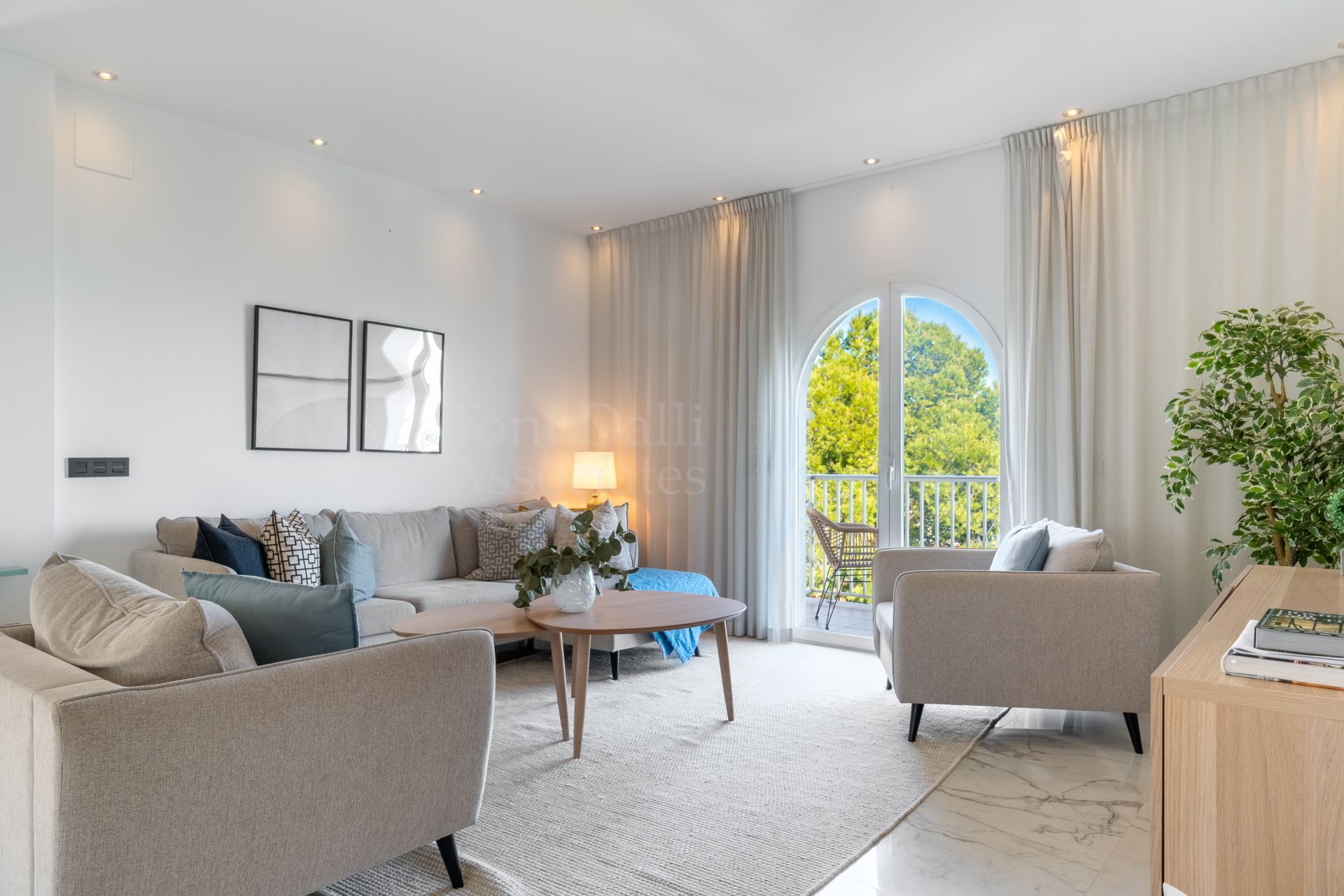 Duplex Penthouse in Andalucia del Mar, Marbella