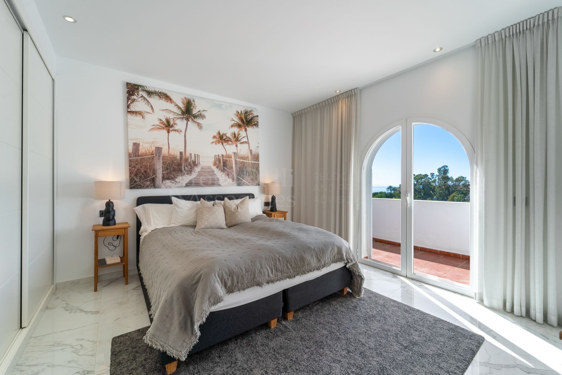 Duplex Penthouse in Andalucia del Mar, Marbella
