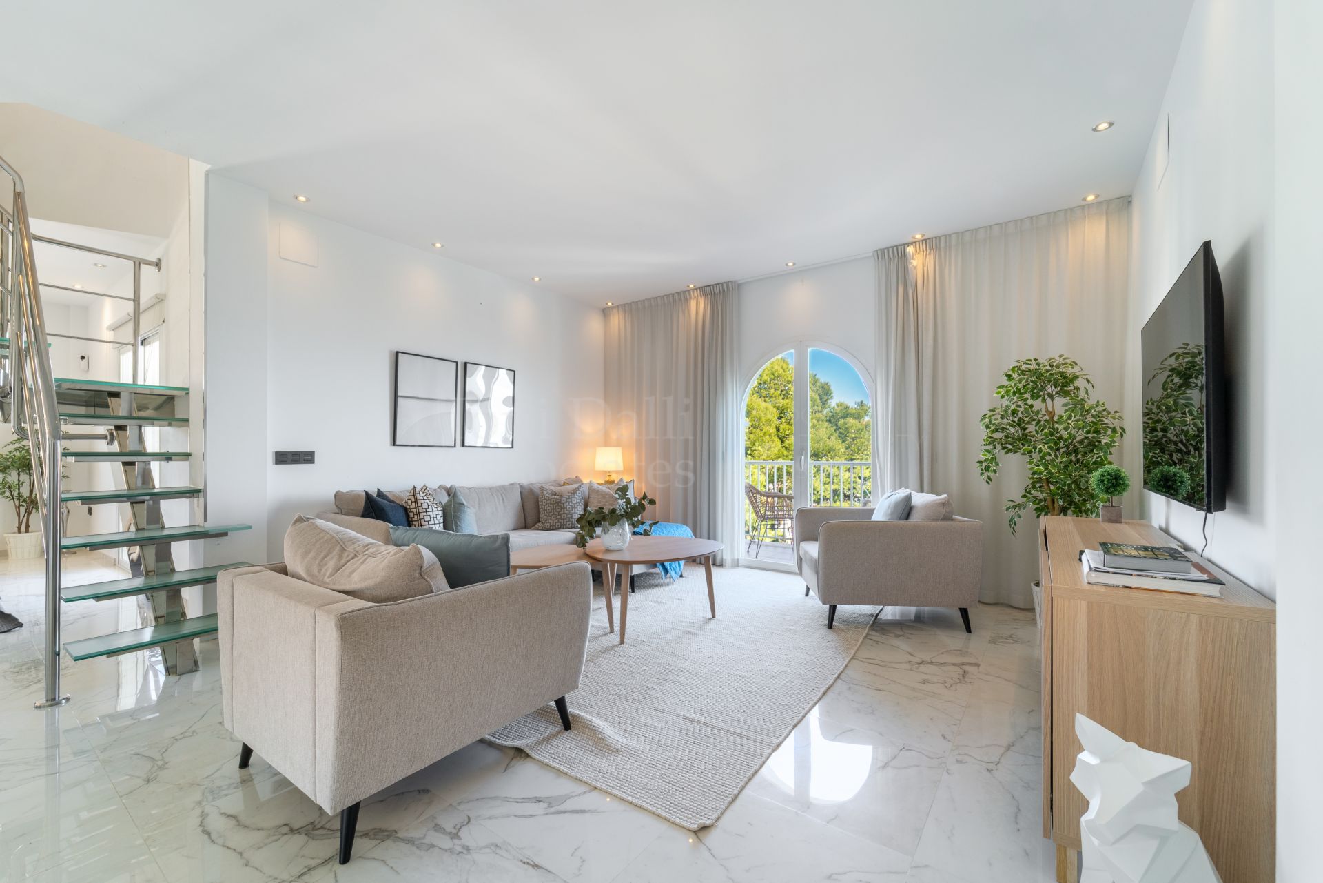 Duplex Penthouse in Andalucia del Mar, Marbella