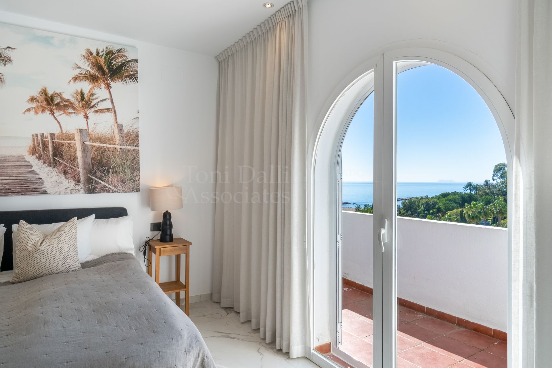 Duplex Penthouse in Andalucia del Mar, Marbella