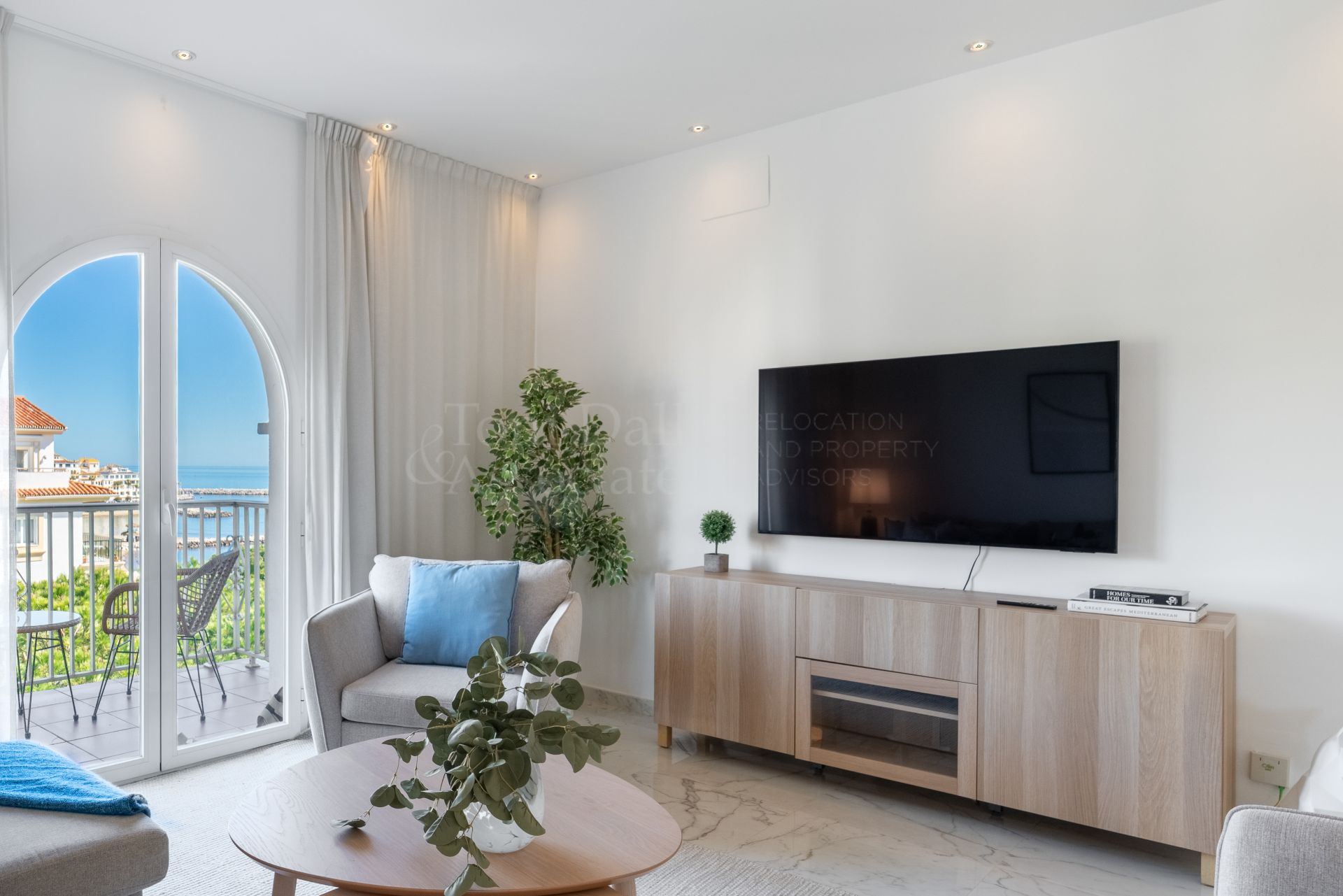 Duplex Penthouse in Andalucia del Mar, Marbella