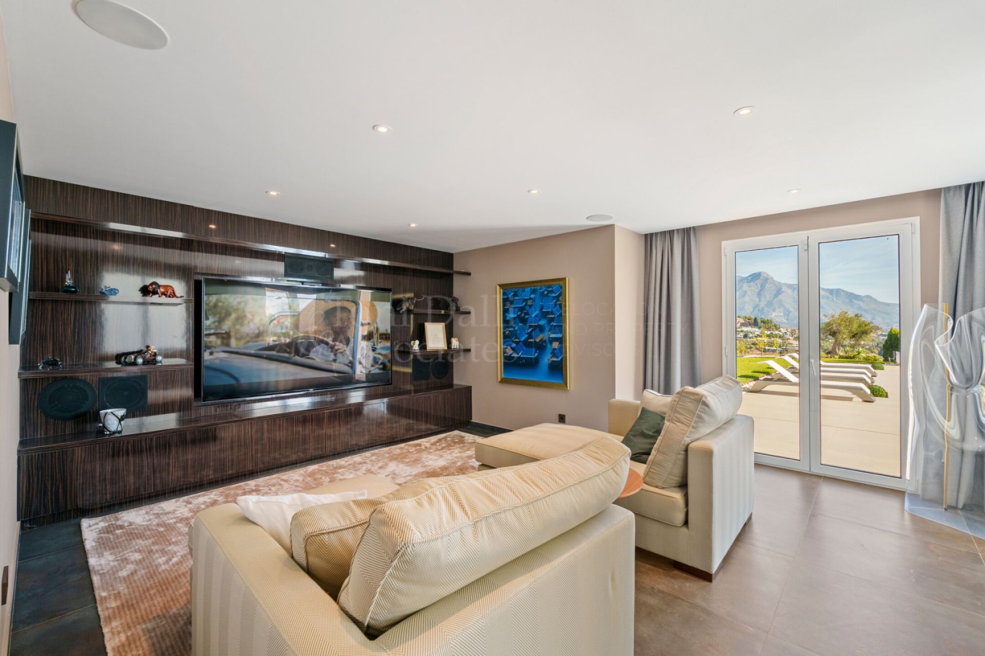 Villa in Puerto del Almendro, Benahavis